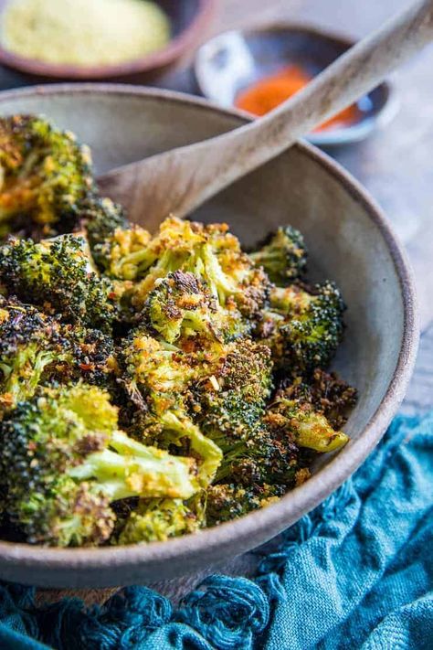 5 Nutritional Yeast Recipes For Newbies | Clean Plates Vegan Roasted Broccoli, Roasted Broccoli Recipe, Nutritional Yeast Recipes, Vegan Recipes Videos, Vegan Roast, Healthy Vegan Snacks, Vegan Keto, Vegan Appetizers, Roasted Broccoli