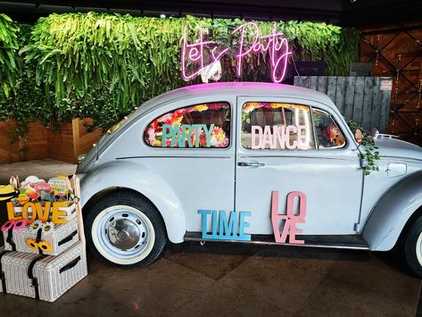 Car photo booth Car Photo Booth, Car Photo, Car Set, Car Photos, Diy Wedding, Photo Booth, Cars, Van, Craft Wedding