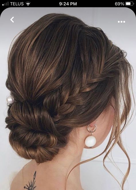 Updos For Medium Length Hair, Peinados Fáciles Para Cabello Corto, Braided Hairstyles Updo, Elegant Updo, Bride Makeup, Braided Updo, Life Tips, Beauty And Lifestyle, Prom Hair