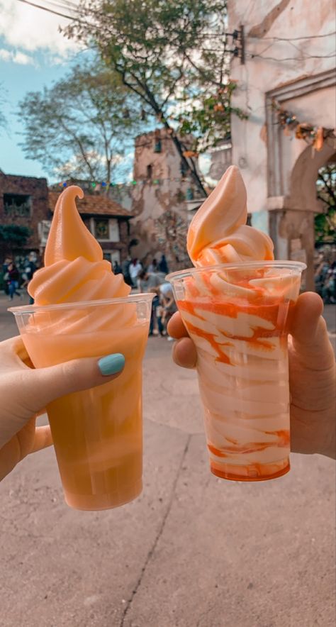 Theme Park Food, Dole Whip Aesthetic, Disney World Snacks, Disney Foods, Disney Food From Movies Aesthetic, Disney World Treats, Animal Kingdom Aesthetic, Disney World Resorts Aesthetic, Disney Dole Whip