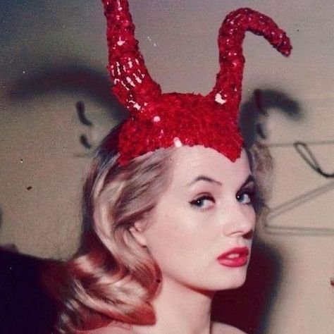 Vulox Vanity on Instagram: "Anita Ekberg photographed in her devil costume, 1955. The costume was for the Art Students League Dream Ball at the Hotel Commodore in New York. . . . . . . . . . . #anitaekberg #vintagehalloween #vintagecostume #1950s #1950sstyle #1950scostume #1950sdress #1950slook #1950sfashion #1950svintage #50s #50sstyle #50sfashion #50sdress #50svintage #oldhollywood #vintagehollywood #vintagebeauty #vintagestyle #vintagefashion #vintageactress" 1950’s Costume, Anita Ekberg, 1950’s Style, 1950’s Fashion, Devil Costume, Old Hollywood Movies, Art Students, Old Hollywood Glam, Vintage Icons