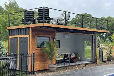 Texas Glamping, Backyard Office, Waco Texas, Front Porch Ideas For Mobile Homes, Container House Plans, Casa Container, Modern Tiny House, Tiny House Movement, Container House Design