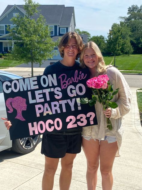 Mean Girls Promposal, Barbie Promposal Ideas, Barbie Promposal, Prom Posters Proposal Friends, Prom Proposal For Best Friend, Hoco Boards, Prom Signs, Hoco Signs, Cute Hoco Proposals