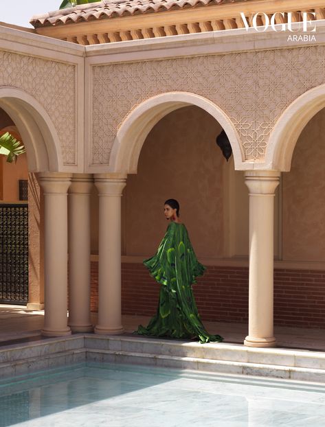 Vogue Arabia - Ramadam Issue on Behance Xin Zhao, Morocco Fashion, Vogue Arabia, Vogue Photography, Riad Marrakech, Beauty Care Products, Morocco Style, Desert Fashion, Moroccan Fashion