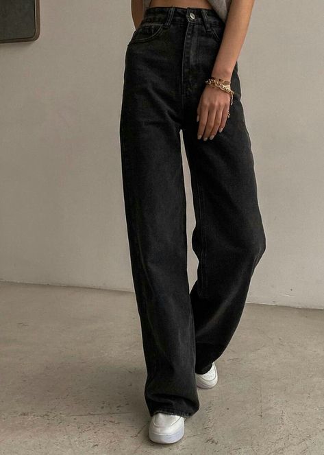 Wide Legs Jeans, Chic Black Outfits, Diy Cardigan, Black Wide Leg Jeans, Korean Jeans, Denim Pants Fashion, Clueless Outfits, Black Jeans Outfit, Causual Outfits