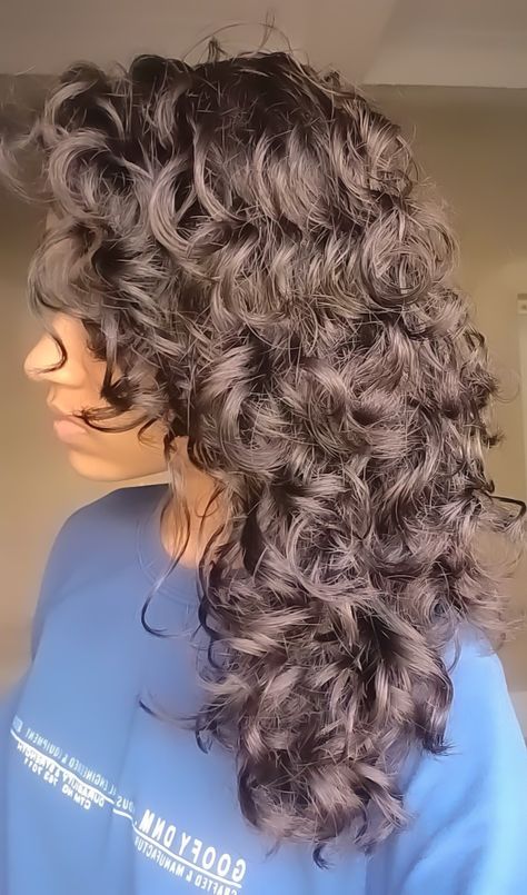 Curls ,waves , 2b 2c 3a hair, 3a hair , 2c hair, wavy curly hair , beautiful hair,  beautiful curls , hair type, feather cut, unicorn cut 2b 2c Hair, Ondulado 2c, 2c Curly Hair, Type 2c Hair, 2c 3a Hair, 2b Hair, Styles For Medium Hair, Hair Styles For Medium Hair, 2c Hair