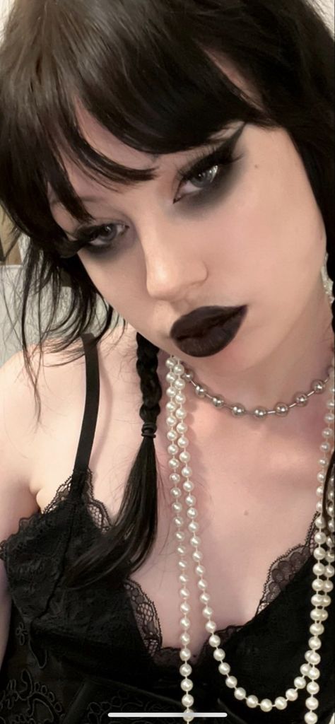 Semi Goth Makeup, Goth Makeup Without Lashes, Goth Makeup Black Lipstick, Simple Goth Makeup For School, Gothic Style Makeup, Gothic Formal Makeup, Goth Formal Makeup, Goth Makeup Without White Base, Lazy Goth Makeup