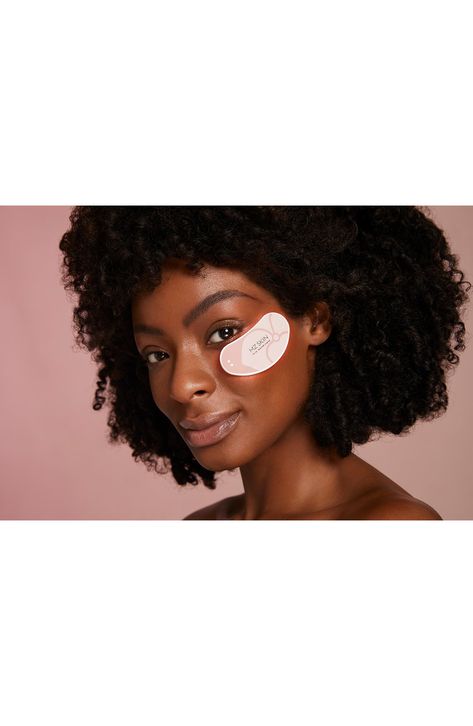 What it is: A pack of undereye patches formulated to nourish eyes and designed to be used with your LightMax MiniPro Eyeconic LED (sold separately).What it does: The undereye patches are infused with niacinamide to help improve discoloration, brighten skin tone and soften fine lines. They also feature sodium hyaluronate and bio-active peptide to hydrate and plump skin while strengthening the skin barrier. How to use: First, remove the contents of the LightMax Minipro Eyeconic™ LED box. Using you Undereye Patches, Hydrocolloid Patches, Aesthetic Doctor, Led Therapy, Reduce Dark Circles, Beyond Beauty, Brighten Skin Tone, Under Eyes, Eye Patch