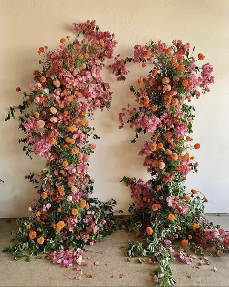 Fun Wedding Backdrop, Colorful Wedding Isles, Pops Of Color Wedding Decor, Colorful Wedding Entrance, Colorful Wedding Arrangements, Floral Installations Wedding, Bright Wedding Flower Arch, Statement Flowers Wedding, Subtle Colorful Wedding