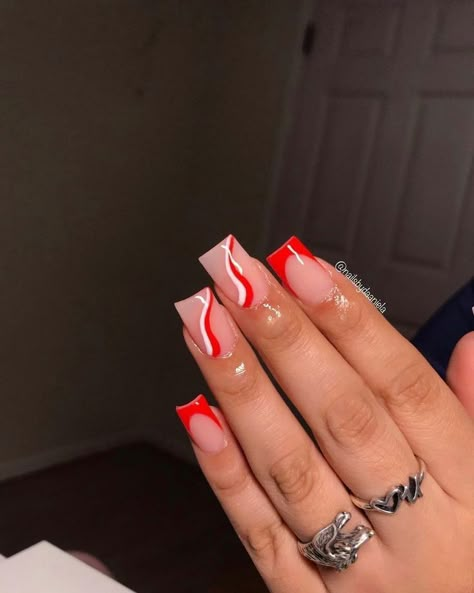 Tips And Gel Nail Ideas, Short Tip Nails, Short Nails Ideas Acrylic, Short Design Nails, Short Cute Nail Designs, Red Nails With Design, Short Nails With Designs, Acrylic Nail Designs Short, Short Acrylic Nail Ideas