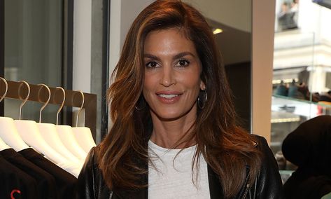 Cindy Crawford's dressing room at $7.5million home is so unexpected | HELLO! Cindy Crawford Hair Color, Cindy Crawford Hair, Famous Supermodels, Cindy Crawford Home, Kaia Gerber, Cindy Crawford, Dream Decor, Dressing Room, Decor Styles