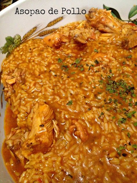 Asopao de Pollo, a rich chicken stew traditional to the Dominican Republic. Dominican Dish, Dominicano Recipes, Dominican Food, Things To Eat, Spanish Dishes, Hispanic Food, Latin Food, Caribbean Recipes, The Dominican Republic