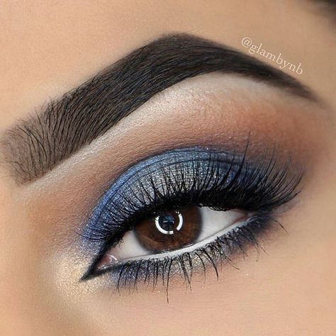 Blue Smokey Eye, House Of Lashes, Blue Eyeliner, Makijaż Smokey Eye, Braut Make-up, Makeup Looks For Brown Eyes, Blue Eyeshadow, Eye Makeup Art, Blue Makeup