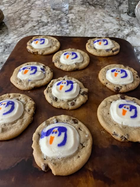 Chocolate Chip Cookies With Pillsbury, Philsbury Cookies, Pillsbury Christmas Cookies Aesthetic, Pillsbury Recipes Dessert, Halloween Cookies Aesthetic, Pillsbury Fall Cookies Aesthetic, Pillsbury Halloween Cookies Aesthetic, Halloween Pilsberry Cookies, Philsbury Halloween Cookie