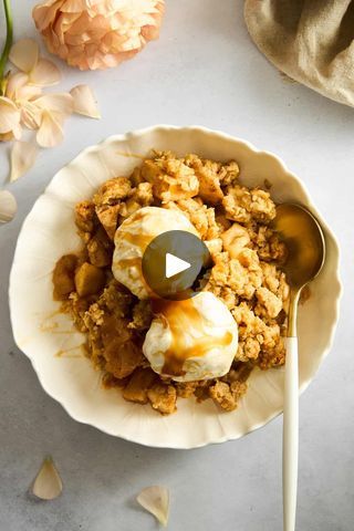 411K views · 4.8K reactions | The Best Apple Crisp | The Best Apple Crisp | By Food Dolls | When apple season is here, you
know it's time for an apple crisp. Welcome back to our
Sister Sister Series where we show you some of our favorite
recipes that are effortless and so delicious. Just add your
apples, brown sugar, flour in a baking dish. And then we made a
really easy crumble topping with just oats, flour, sugar,
and butter. Top it over your apples and pop that bad boy in
the oven. Bake it in the oven until it turns nice and golden
brown. And oh baby, we strike again. Yes, make sure to follow
us for more delicious recipes. Yes. Small Pan Apple Crisp, Single Serving Apple Crisp Microwave, Apple Crisp For 9x13 Pan, Old Fashioned Easy Apple Crisp The Chunky Chef, Sally’s Baking Apple Crisp, Best Apple Crisp, Apple Season, Apple Crisp Recipes, Crumble Topping