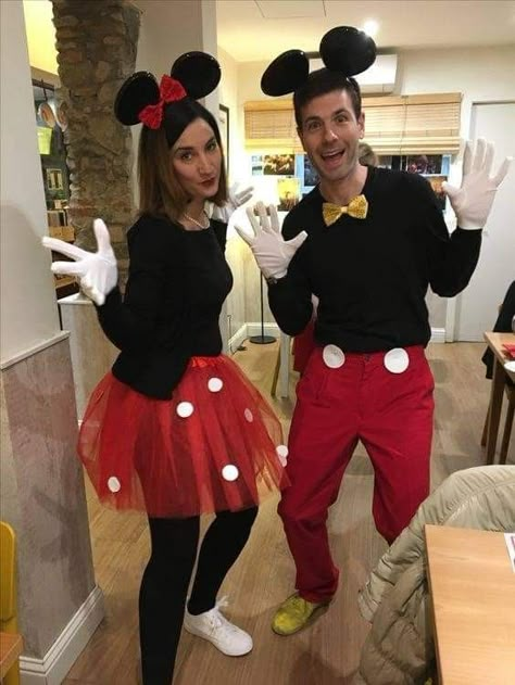 Diy Mickey Mouse Costume, Minnie Mouse Kostüm, Minnie Mouse Costume Diy, Mickey Costume, Diy Mickey Mouse, Minnie Costume, Miki Mouse, Couples Disney, Tshirt Couple