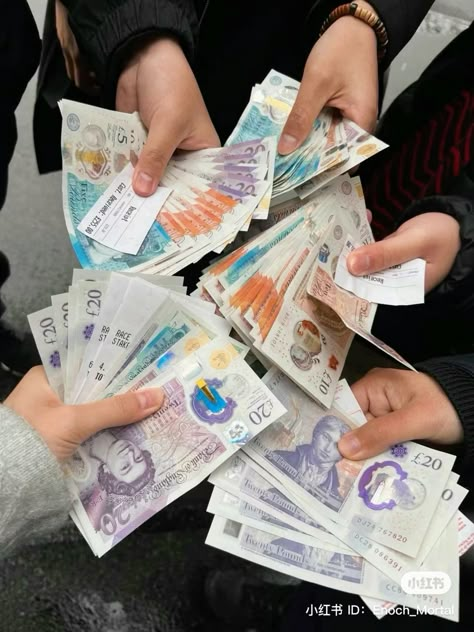 #money #gbp #uk #wealth English Money Aesthetic, Money Aesthetic Uk, Uk Money Aesthetic, Gbp Money, Girls With Money, Saving Money Uk, Manifest Book, Man With Money, Pound Money