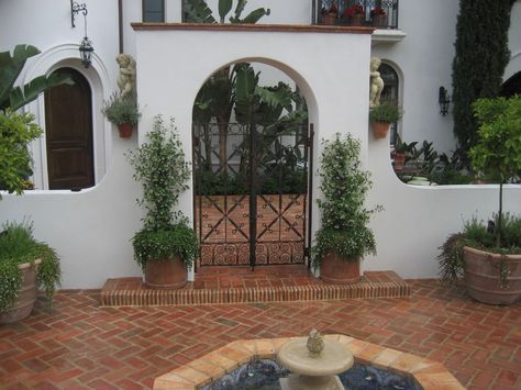 Entry Courtyard #CourtYard #Landscape #Outdoor ༺༺  ❤ ℭƘ ༻༻ Front Yard Courtyard Ideas, Hacienda Entrance, Front Yard Courtyard Ideas Entrance, Spanish Courtyard Ideas, Mexico Courtyard, Front Yard Courtyard, Courtyards Ideas, Spanish Style Courtyard, Mexican Courtyard