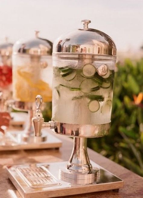 Wedding Beach Ideas, Beach Wedding Details, Beach Wedding Ideas Decorations, Beach Wedding Food, Beach Wedding Ideas, Summer Wedding Drinks, Wedding Drink Station, Diy Wedding Food, Dream Beach Wedding