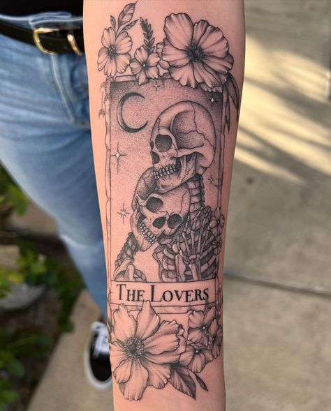 ✨Paige on Instagram: “Lovers card done today 💕 #tattoo #tattooideas #tarot #tarotcards #tarottattoo #tarotcardtattoo #lovers #thelovers #finelinetattoo…” Aesthetic Tattoo Ideas, Tarot Card Tattoo, Tarot Tattoo, Skeleton Tattoos, Tattoos For Lovers, Spooky Tattoos, Dope Tattoos For Women, Tattoo Style Drawings, Arm Sleeve Tattoos