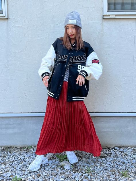 Varsity Jacket With Skirt, Jacket With Skirt, Midi Skirt Outfit, Minimal Outfit, Skirt Outfit, Skirt Outfits, Fall Fashion, Varsity Jacket, Tulle Skirt