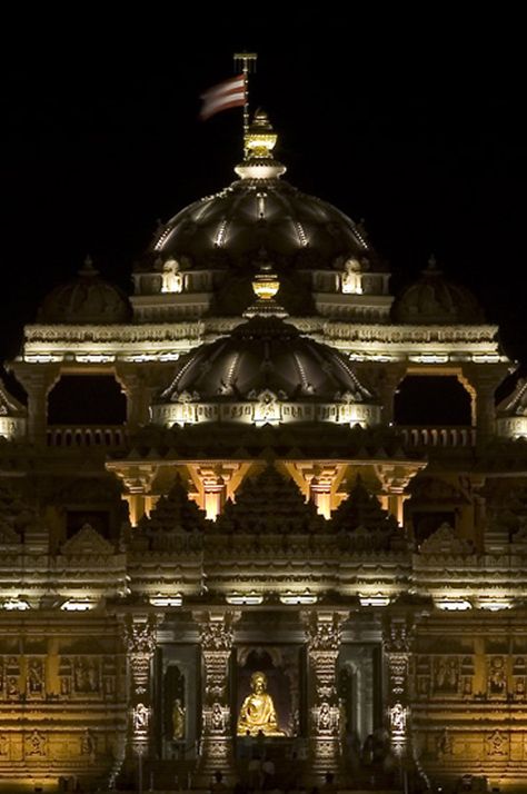 Akshardham Temple, Delhi.. Akshardham Temple Delhi, Akshardham Temple, Golden Temple, Tourist Places, Incredible India, Empire State Building, Temple, The Incredibles, India