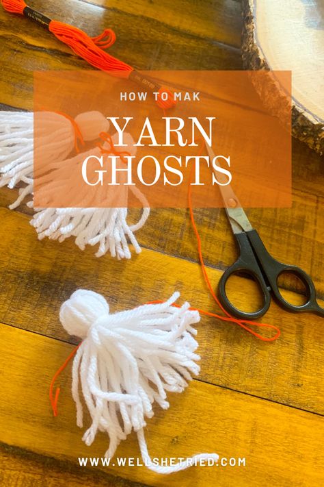 Diy Yarn Ghost, Halloween Yarn Garland, Yarn Ghosts Diy, Diy Halloween Garland Indoor, Yarn Ghost Garland, Simple Diy Halloween Decorations, Ghost Garland Diy, Yarn Ghosts, Halloween Garland Diy