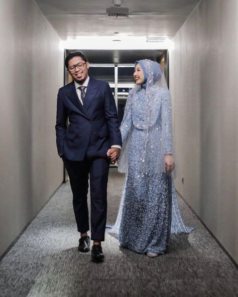 Wedding Gown Hijab, Greek Goddess Wedding Dress, Denim Wedding Dresses, Pengantin Modern, Malay Wedding Dress, Wedding Hijab Styles, Muslim Wedding Gown, Dress Muslim Modern, Kebaya Wedding