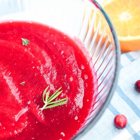 Fresh Cranberry Sauce (Puree) Recipe for Ice Cream Cranberry Puree, Apple Sorbet Recipe, Apple Compote Recipe, Recipe For Ice Cream, Cranberry Ice, Homemade Ice Cream Maker, Easy Chocolate Cheesecake, Fresh Cranberry Sauce, Hazelnut Ice Cream