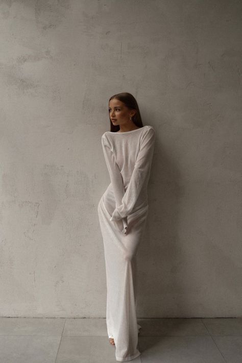 All White Photoshoot Ideas, White On White Photoshoot, Blouse Photography Ideas, White Aesthetic Photoshoot, Dress Photoshoot Ideas Studio, Photoshoot Ideas Dress, White Dress Photoshoot, Dress Photoshoot Ideas, Classy White Dress