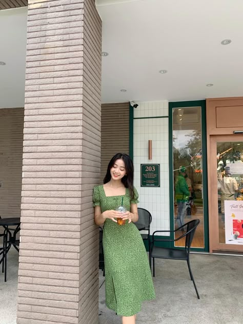 Modest Korean Fashion Summer, Korean Midi Dress Outfit, Korean Cute Dress Outfit Summer, Korean Dress Casual Summer, Korean Beach Outfit Dress, Simple Frocks, Modest Casual Outfits, Casual College Outfits, Stylish Short Dresses