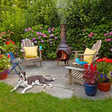 Outdoor Rooms as the Perfect Staycation Destinations - This Old House Front Lawn Patio Ideas, Lawn Sitting Area, Outdoor Sitting Area Ideas, Natural Patio, Relaxing Corner, Backyard Sitting Areas, Patio Floor, Outdoor Sitting Area, Flagstone Patio