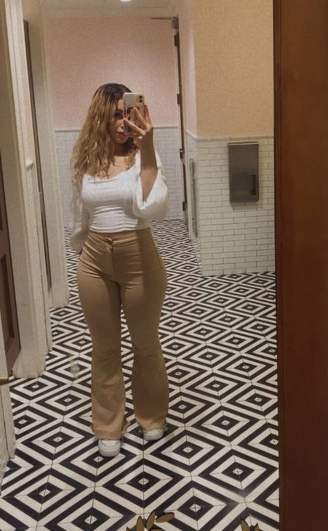 Fashion nova flare khaki jeans🥺 #fashionstyle #outfitstyle #fall fashion #flared #flaredpants #flaredfashion #whitetop #whiteshirtoutfit #casualoutfit #interview Outfits With Khaki Flare Pants, Khaki Flare Jeans Outfit, Khaki Bell Bottoms Outfit, Light Brown Flare Pants Outfit, Tan Bootcut Pants Outfit, Tan Flare Leggings, White Shirt And Khaki Pants Outfit Women, Khaki Jeans Women Outfits, Flared Khaki Pants