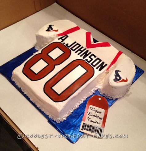 Coolest Homemade A Johnson Jersey Cake... This website is the Pinterest of birthday cake ideas Football Jersey Cake, Football Field Cake, Cake Frosting Tips, Andre Johnson, Jersey Cake, 10 Birthday Cake, Frosting Tips, Football Cake, Cake Supplies