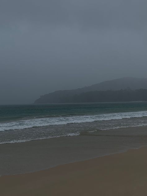 Beach In The Rain, Rainy Beach Photos, Rainy Winter Aesthetic, Rainy Summer Aesthetic, Beach Rain Aesthetic, Foggy Beach Aesthetic, Cloudy Beach Aesthetic, Stormy Beach Aesthetic, Rainy Beach Aesthetic