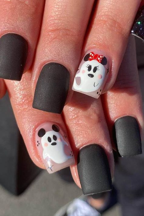 60  Best Disney Nails for Your Disney World Travel or Halloween Party (Cute, Classy, or Simple!) Mickey Halloween Nails Design, Short Disney Halloween Nails, Disney Nail Designs Acrylic Disneyland, Simple Disney Halloween Nails, Halloween Disney Nails Design, Disney Halloween Nails Simple, Mickey Ghost Nails, Animal Kingdom Nails, Halloween Mickey Nails