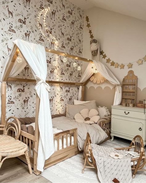 Toddler Bedroom Girl, Toddler Girl Room, Modern Kids Room, Kids Bedroom Inspiration, Toddler Room Decor, Nursery Room Design, Baby Room Inspiration, Nursery Room Inspiration, Toddler Rooms