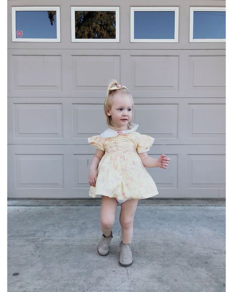 Sweet girl #outfits #fall #toddler #toddlerfashion #vintage #vintagefashion #fallfashion #fallstyle #littlegirldresses #diy #fallshoot Vintage Toddler Outfits, Sweet Girl Outfits, Vintage Toddler, Outfits Fall, Toddler Outfits, Fall Outfits, Vintage Outfits, Flower Girl, Flower Girl Dresses