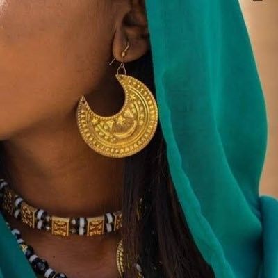 Nubian Jewelry, Arab Lifestyle, Sudanese Culture, Women Culture, Gold Goddess, Ethiopian Clothing, Star Wars Painting, Nubian Queen, Culture Day