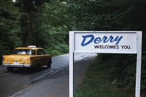 Derry, Maine It Marsh Aesthetic, Derry Maine, King Aesthetic, Stephen King It, Richie Tozier, Stephen Kings, Loser Club, Beverly Marsh, Bangor Maine