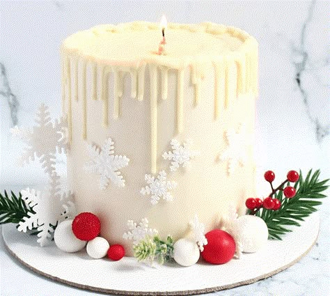 Christmas Candle Cake Ideas, Candle Cake Design, Candle Cake Ideas, Christmas Candle Cake, Jesus Birthday Cake, Candle Birthday Cake, Mini Christmas Cakes, Christmas Themed Cake, Fruit Cake Christmas