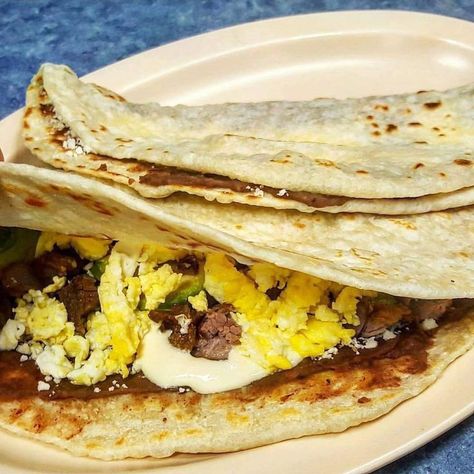 Baleadas Honduras, Honduras Food, Honduran Recipes, Diy Food, Diy Food Recipes, Honduras, Mexican Food Recipes, Tacos, Yummy Food