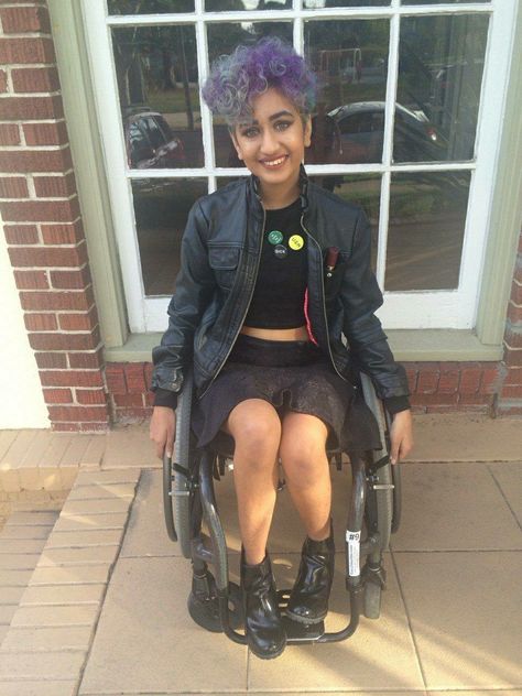 Annika Victoria, Cripple Punk, Wheelchair Fashion, Pastel Goth Fashion, Queer Fashion, Disabled People, Mobility Aids, Alt Fashion, Goth Fashion