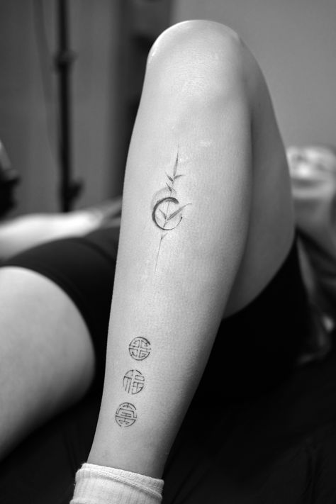 Enso Tattoo Woman, Enso Tattoo, Wind Tattoo, Tattoo On Leg, Branch Tattoo, Piercing Tattoo, Tattoo Fonts, Inspirational Tattoos, Leg Tattoos