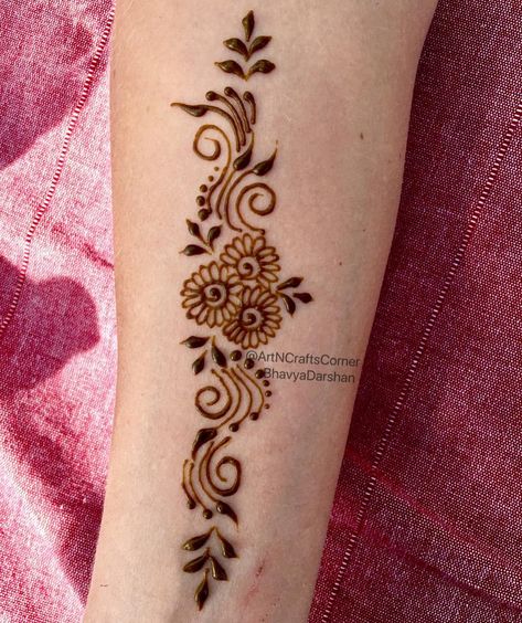 14 Likes, 3 Comments - Art&CraftsCorner (@artncraftscorner) on Instagram: “Simple yet gorgeous Henna Design on forearm  . . . . . #HennaArt #HennaArtist #HennaCharlotte…” Mehendi Design For Leg Easy, Leg Mendhi Design Simple Easy, Mehndi Designs For Legs Simple Easy, Mehandi In Leg Simple, Legs Mehndi Design Easy, Mendhi Tattoo, Tattoo Over Scar, Indian Henna, Cute Henna