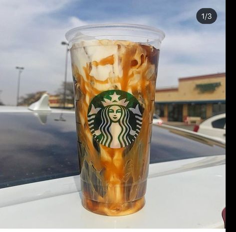 Iced Carmel macchiato 🖤🖤🖤🖤 Macro Barista, Low Cal Starbucks Drinks, Starbucks Drinks Under 100 Calories, Starbucks Drinks Coffee, Starbucks Caramel Drinks, Caramel Macchiato Starbucks, Low Calorie Starbucks, Low Calorie Starbucks Drinks, Resep Starbuck