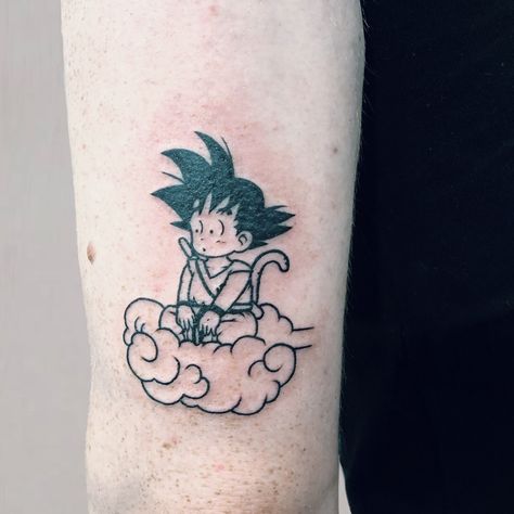 Small Dragon Ball Z Tattoo Ideas, Flying Nimbus Tattoo, Dragonball Tattoo Ideas, Nimbus Tattoo, Dragonball Tattoo, Dragon Ball Z Tattoo, Flying Nimbus, Unique Tattoos Black Women, Dbz Tattoo