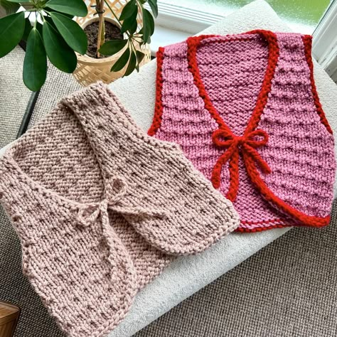 🧶The Georgia Waistcoat has been popular this week! Here’s a few of the colours that have been ordered… ~ Dusky pink + Raspberry ~ Vanilla + Sage Green ~ Burnt Orange + Cream ~ Denim + Navy Crochet Waist Coat, Crochet Waistcoat Pattern, Knit Waistcoat, Waistcoat Pattern, Knitted Waistcoat, Crochet Waistcoat, Super Chunky Knit, Mini Video, Sew Patterns