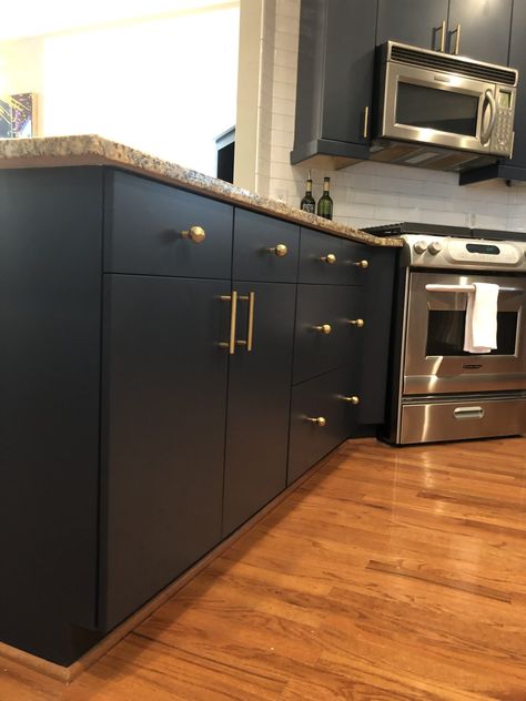 Dark Flat Panel Kitchen Cabinets, Blue Flat Panel Kitchen Cabinets, Bm Hale Navy Cabinets, Sw Naval Kitchen Cabinets, Deep Blue Kitchen Cabinets, Hale Navy Kitchen Cabinets, Hale Navy Cabinets, Flat Kitchen Cabinet Doors, Flat Front Kitchen Cabinets