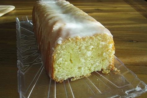 Limoncello Spritz, Lemon Loaf Cake, Lemon Loaf, Mini Burgers, Loaf Cake, Kitchen Stories, Vanilla Cake, Cornbread, Biscuits